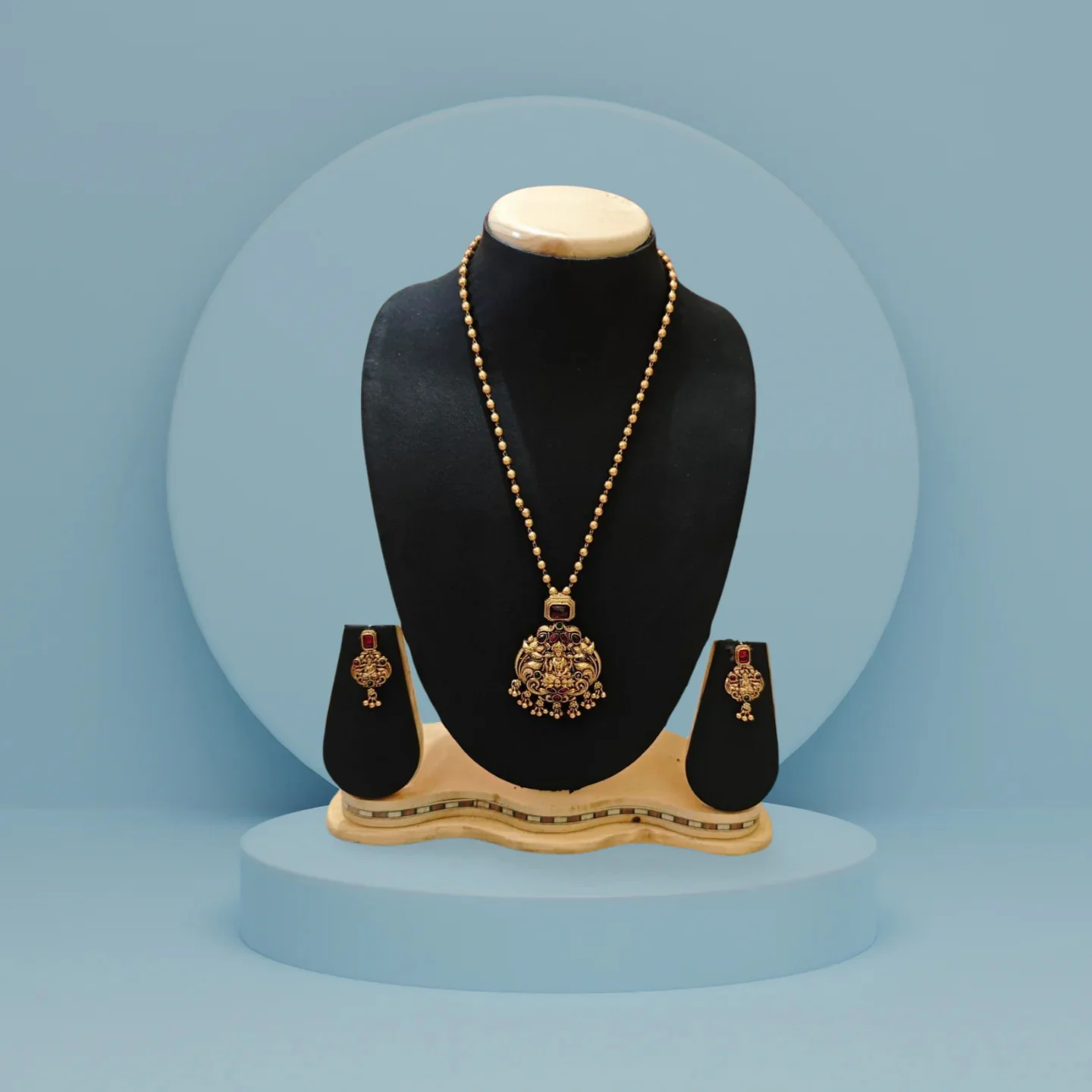 Temple Design Short Necklace